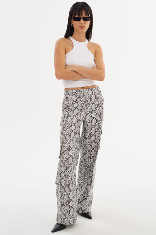 BOBBI | Pantalon cargo en similicuir